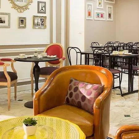 De La Cite Rougemont Hotel