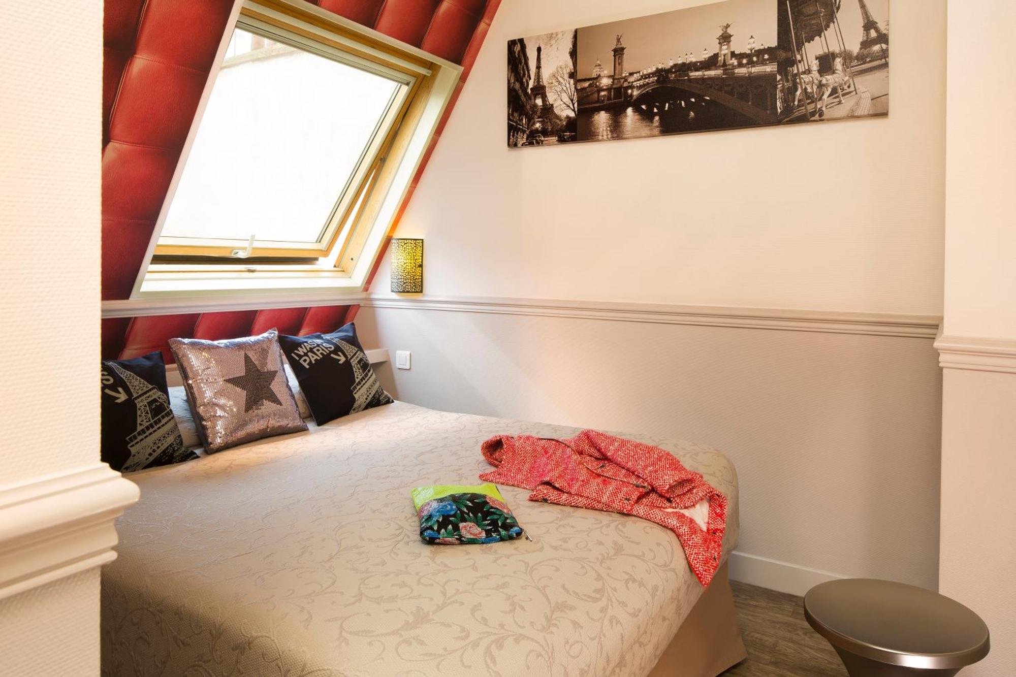 Hotel De La Cite Rougemont Paris