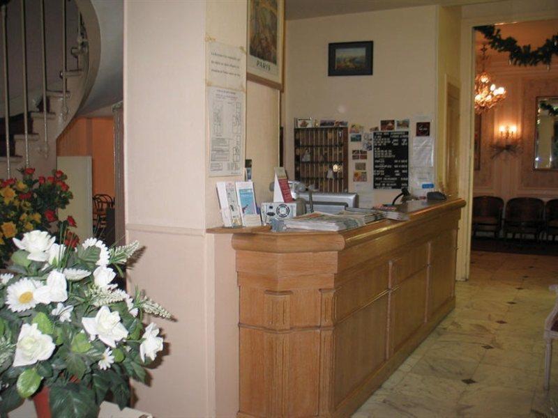 De La Cite Rougemont 2*