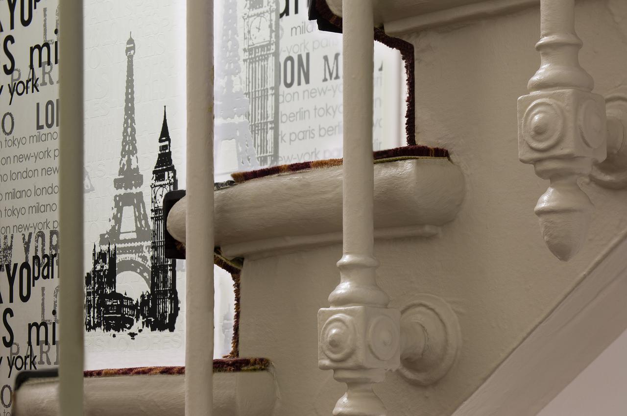 De La Cite Rougemont Hotel