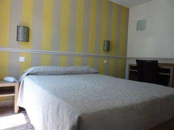 De La Cite Rougemont Paris