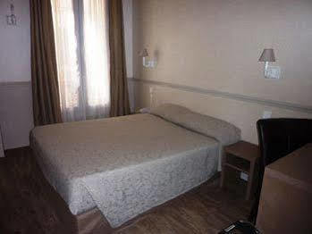 De La Cite Rougemont 2*