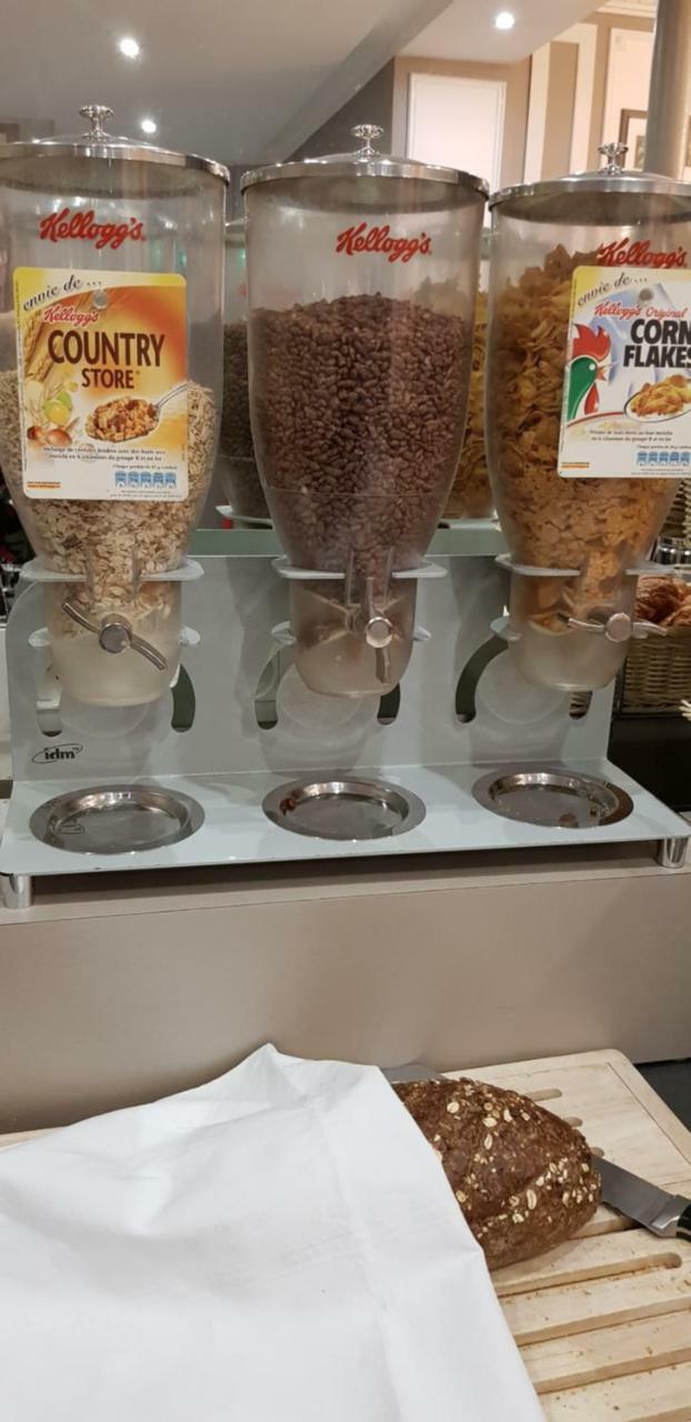 Hotel De La Cite Rougemont Parigi